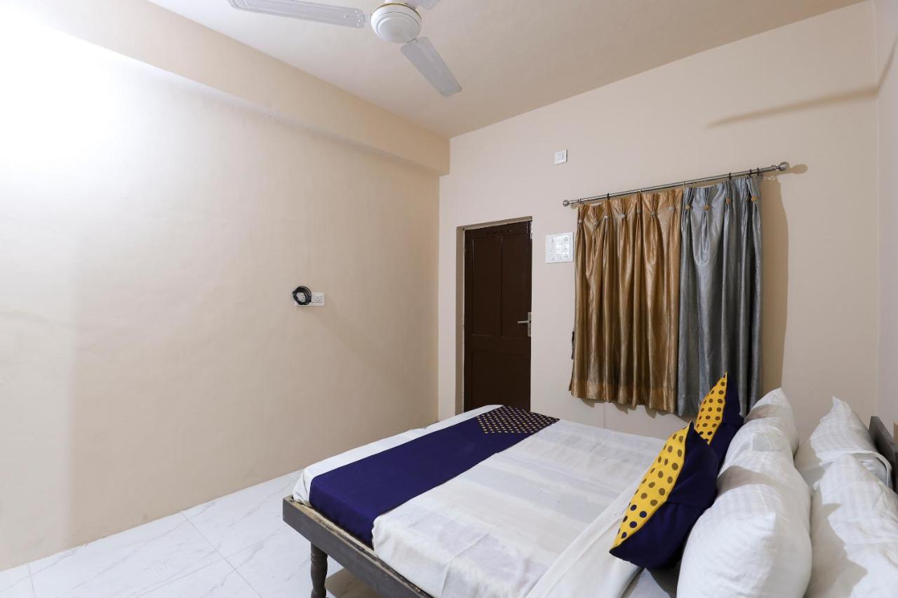 สปอต ออน 64818 โฮเต็ล มินาล Hotel จัมนาการ์ ภายนอก รูปภาพ